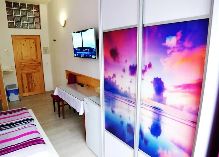 Pokoje Goscinne Zawisza * Łeba