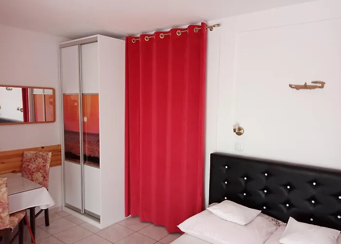 Pokoje Goscinne Zawisza *